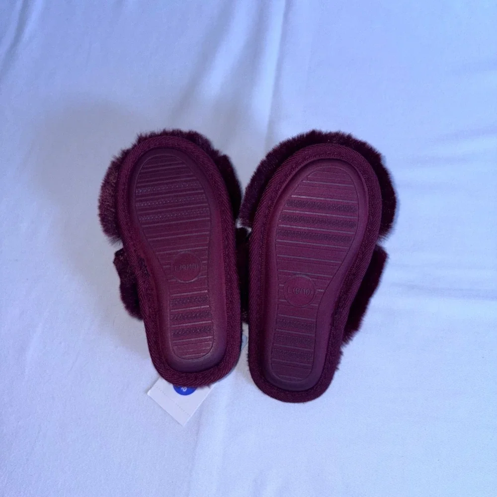 Cat & Jack Faux Fur Slippers 9/10 Burgundy NEW Velvet Bow Elastic Strap